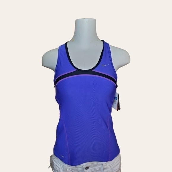 NIKE Dri-Fit Size Medium Tank - Picture 1 of 10